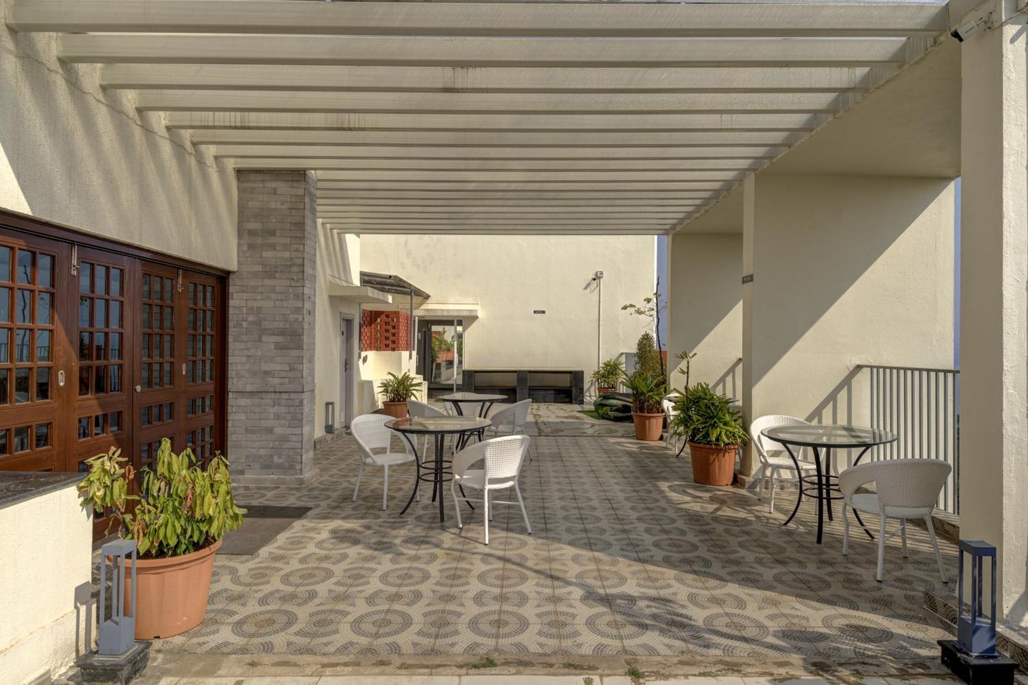 Luxe 2Bhk 10Min From Goi Airport With Pool Access Apartment Dabolim Luaran gambar